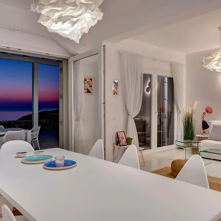 Lilak Finikas (Syros)