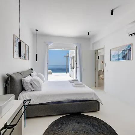 Lilak * Finikas (Syros)